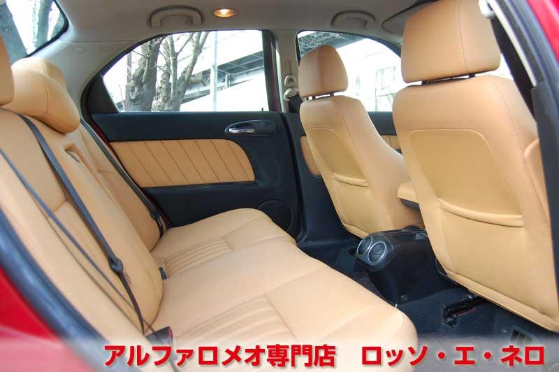 【新入荷】　アルファロメオ156　2.5V6Qシステム　アルファレッド・フェイズ２　タンレザーシート　タイベル一式交換済み