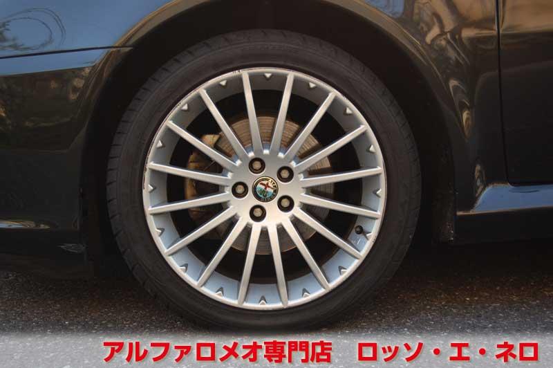 【新入荷】　アルファロメオGT　エクスクルーシブ　2.0JTSセレスピード　ブラック・タンレザー