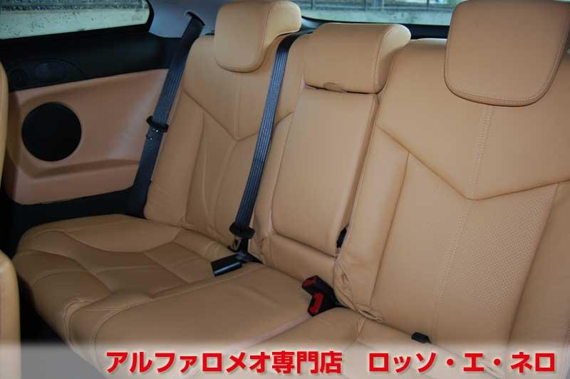 【新入荷】　アルファロメオＧＴ　3.2Ｖ6・6ＭＴ　走行距離14000キロ