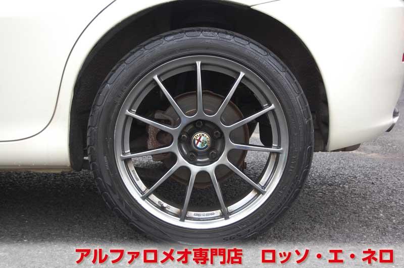 アルファロメオ147　後期・1.6ツインスパーク　5MT・5ドア・ホワイト　社外17インチＡＷ