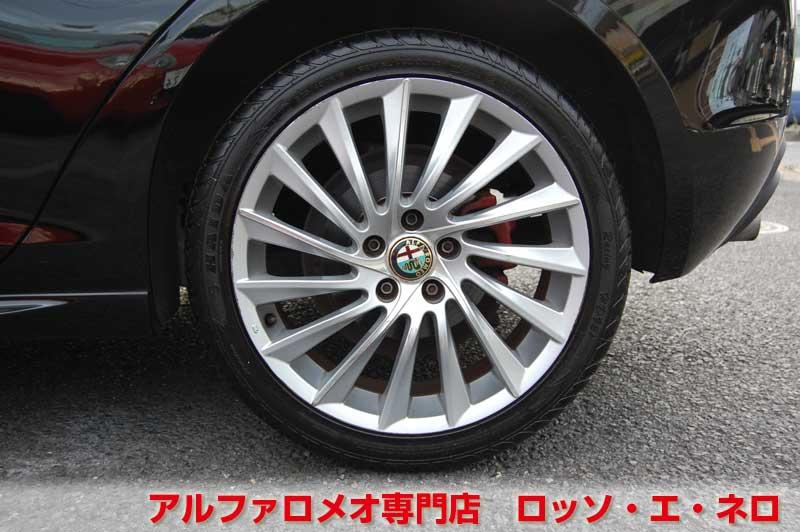 【新入荷】　アルファロメオ　ジュリエッタ　スポルティーバ　後期・黒・赤内装　25000キロ