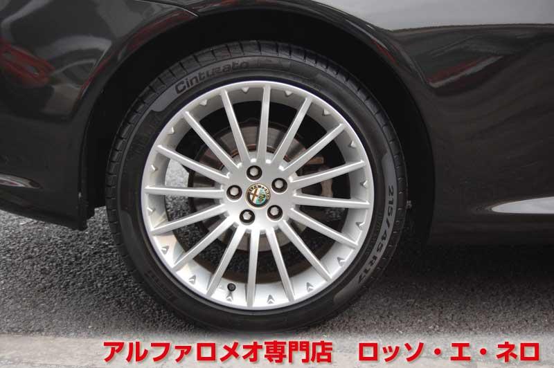 アルファロメオＧＴ　2.0ＪＴＳセレスピード　エクスクルーシブ・ブラック　赤レザーシート