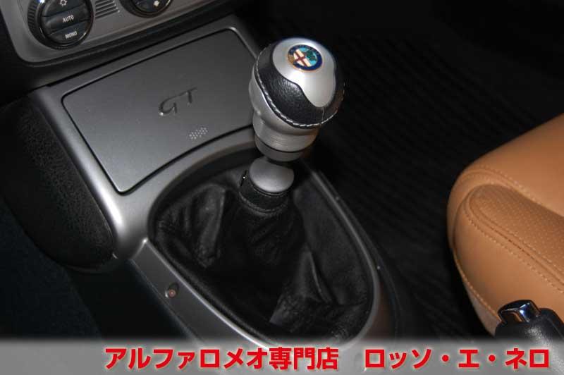 【新入荷】　アルファロメオＧＴ　3.2Ｖ6・6ＭＴ　走行距離14000キロ
