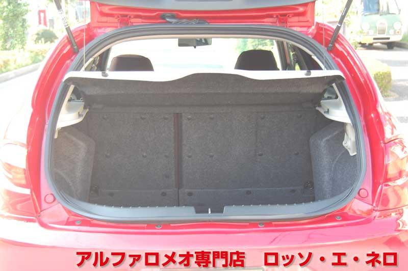 アルファロメオ147・後期型　ツインスパーク・5ＭＴ　5ドア・アルファレッド　タイミングベルト　＆ウオーターポンプ交換済