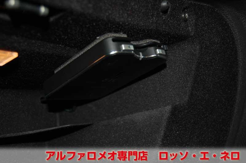 アルファロメオ147GTA　3.2V6セレスピード　ブラック・社外マフラー　ローダウン・18ＡＷ　タイベル一式交換済み