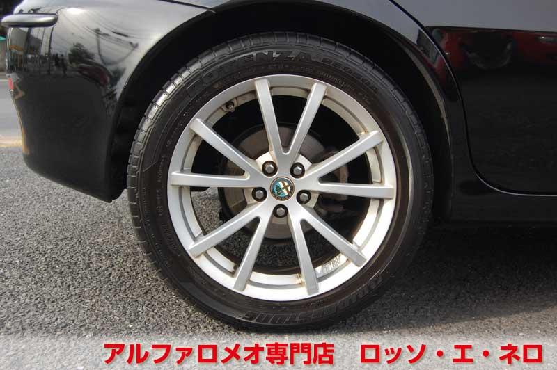アルファロメオ147TI　ツインスパークセレスピード　ブラック・5ドア　スポーツレザー　タイベル交換済