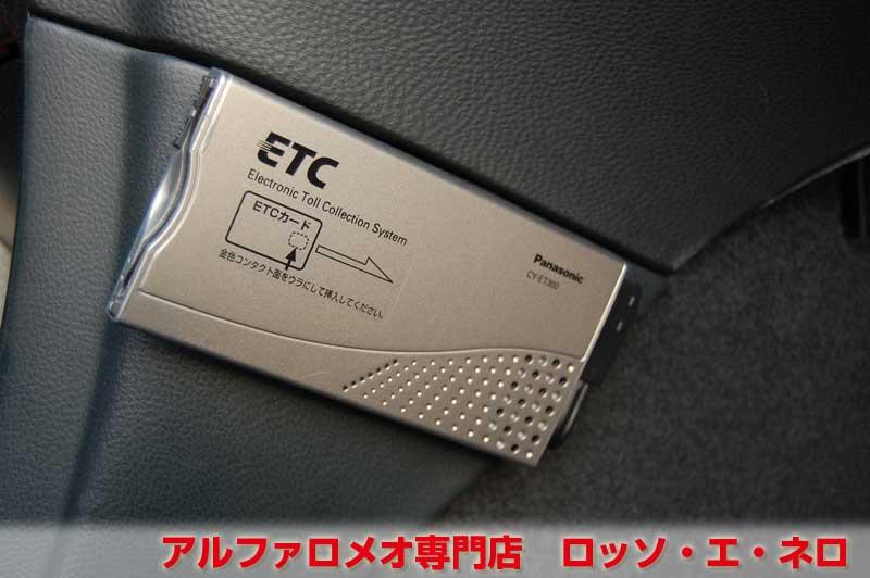 【新入荷】　アルファロメオ156　ツインスパークセレスピード　左ハンドル・アルファレッド　ローダウン・１７インチＡＷ　社外マフラー