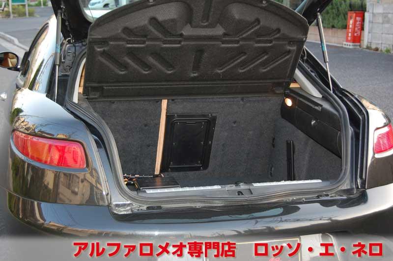 【新入荷】　アルファロメオGT　エクスクルーシブ　2.0JTSセレスピード　ブラック・タンレザー