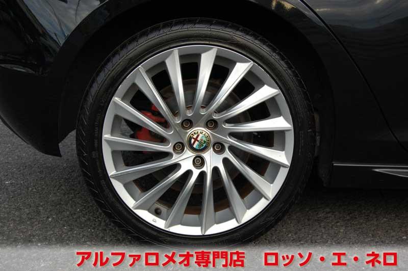 【新入荷】　アルファロメオ　ジュリエッタ　スポルティーバ　後期・黒・赤内装　25000キロ